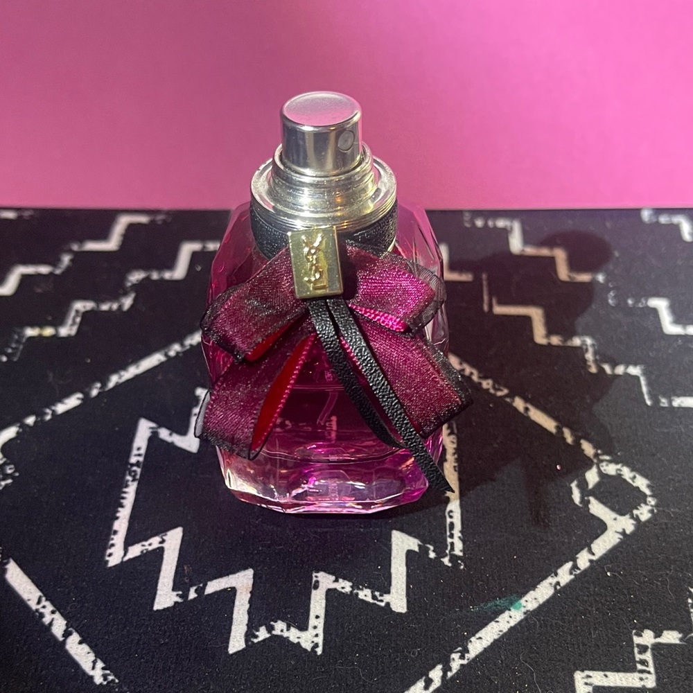 YSL mom Paris edp